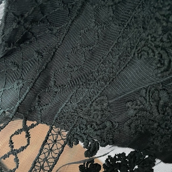 Old Navy Green Top Size M ‼️FREE SHIPPING‼️ - Picture 3 of 4